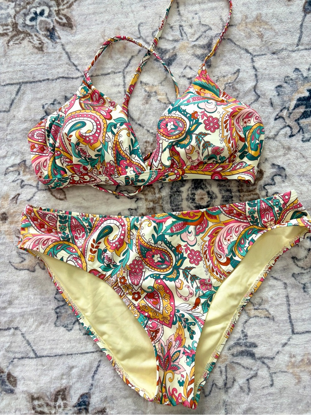 Cupshe Paisley Print Bikini Set in Cream, Pink & Teal